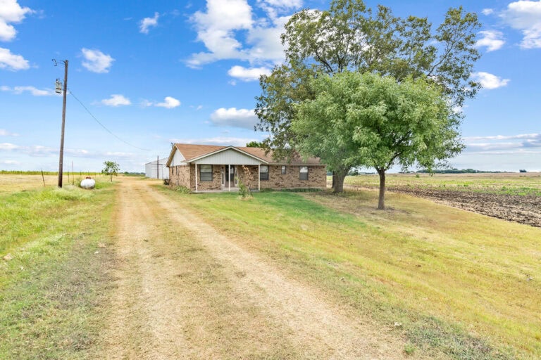 https://jananorsrealestate.com/wp-content/uploads/02_HCR_4358_4375_acres_2_mls.jpg