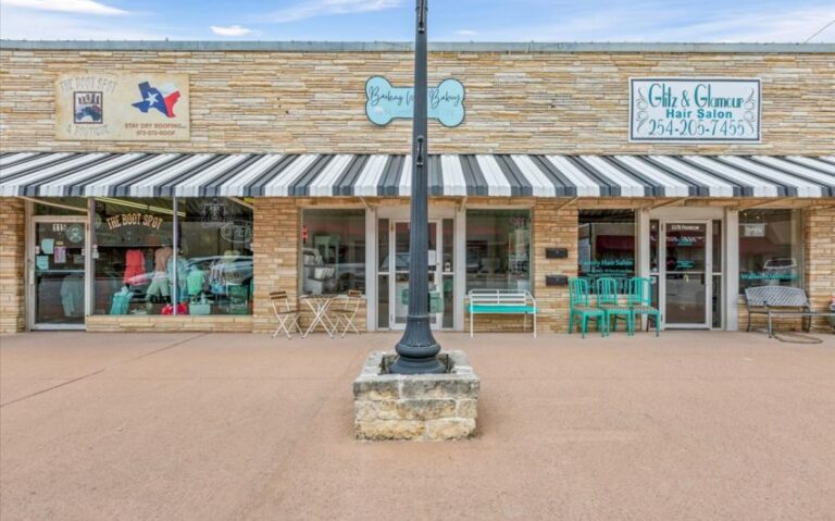 01 115 E Franklin 850x530 1 768x479