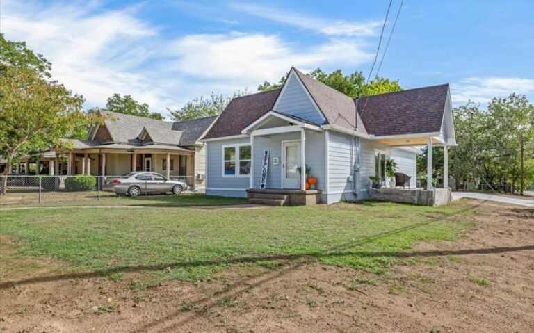 03 800 E Elm 2 850x530 1 768x479