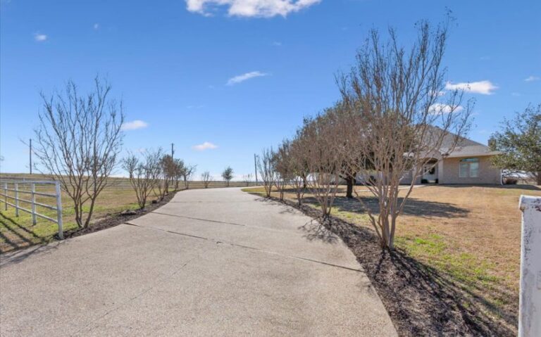 04 1001 FM 3370 31 Copy 850x530 1 768x479