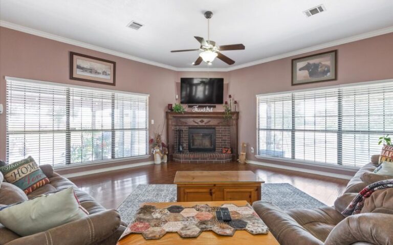 04 1624 HCR 2302 S 21 Copy 850x530 1 768x479