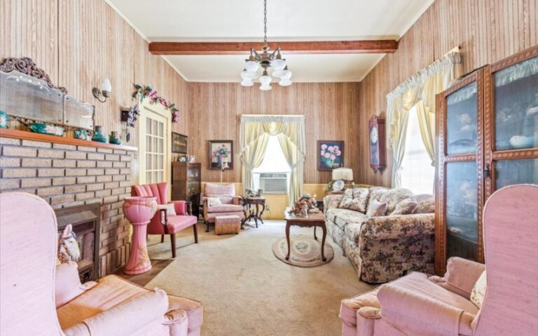 05 631 E Elm 3 Copy 850x530 1 768x479