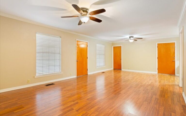 08 1016 E Franklin St 8 850x530 1 768x479