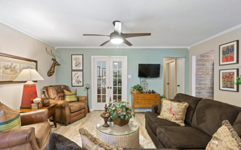 08 520 N Abbott 9 mls 850x530 1 768x479