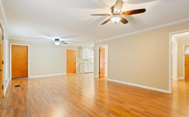 09 1016 E Franklin St 9 850x530 1 768x479