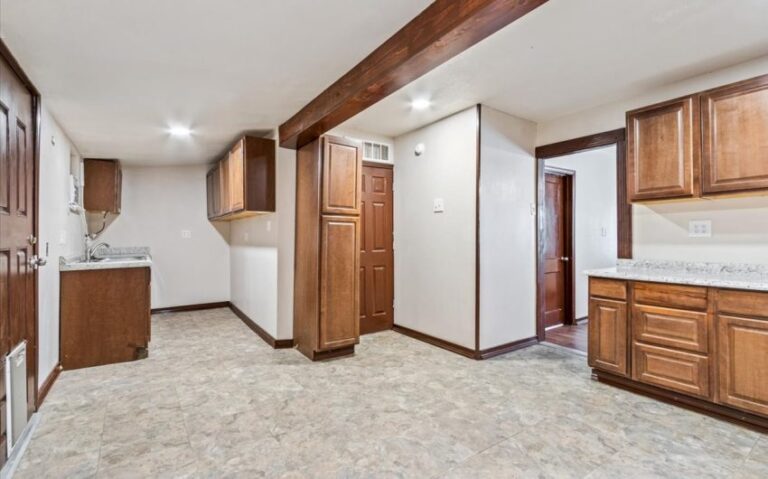 09 106 N Thompson 15 850x530 1 768x479