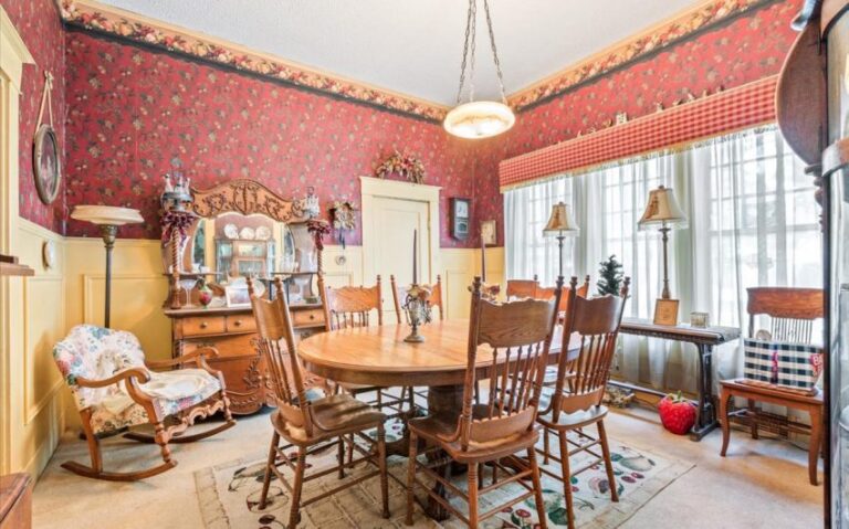 09 631 E Elm 5 Copy 850x530 1 768x479