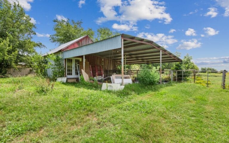 09 1000 E Jefferson 2 mls 1 850x530 1 768x479