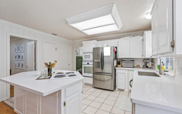 10 320 Carr St 11 850x530 1 768x479