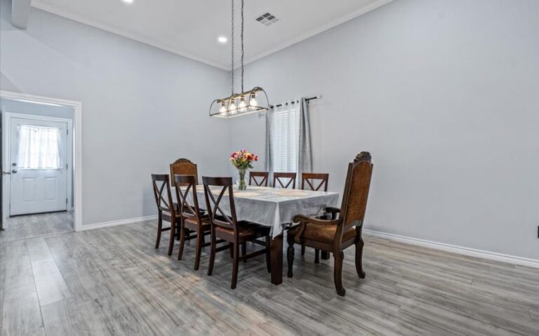 10 409 E Walnut 9 850x530 1 768x479