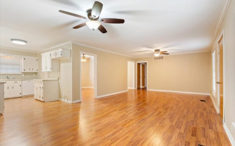 11 1016 E Franklin St 10 850x530 1 768x479