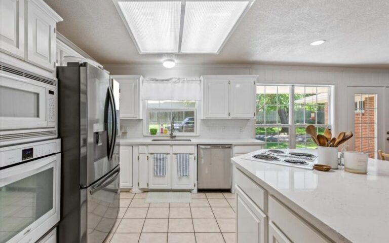 11 320 Carr St 8 850x530 1 768x479