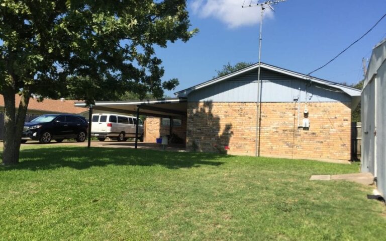 110 Mock back view 850x530 1 768x479