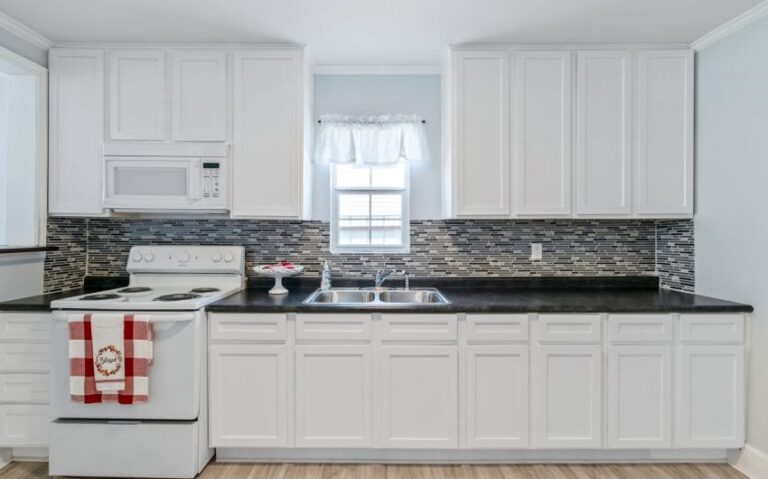 11 413 E Walnut 7 mls 850x530 1 768x479