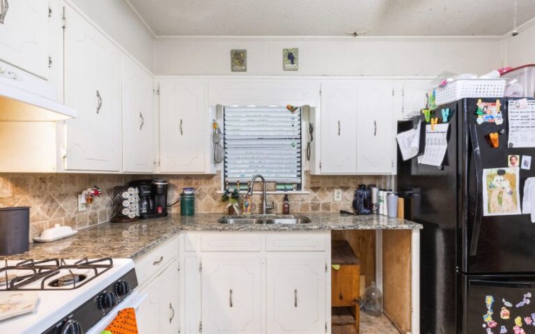 12 318 S Charles 12 mls 850x530 1 768x479