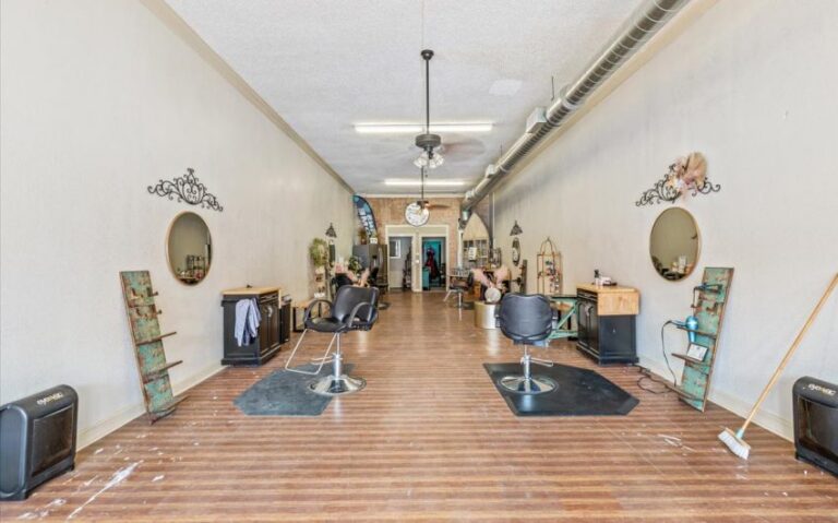 14 115 E Franklin 9 850x530 1 768x479