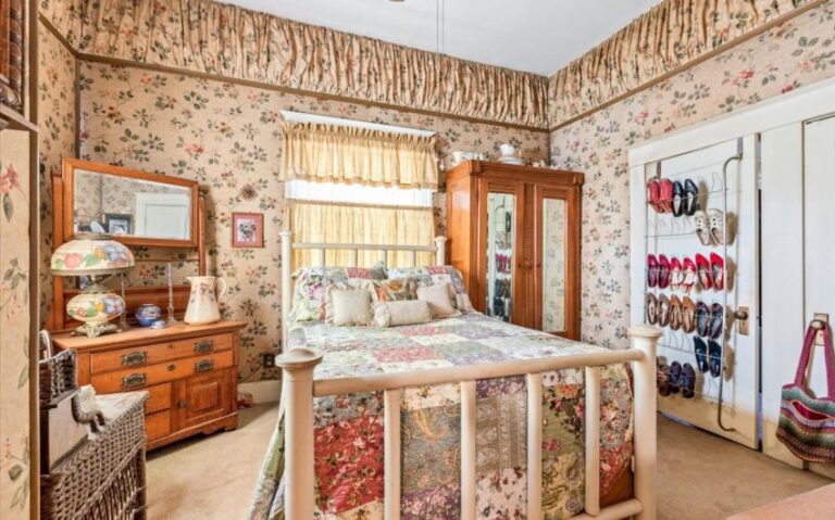 14 631 E Elm 7 Copy 850x530 1 768x479