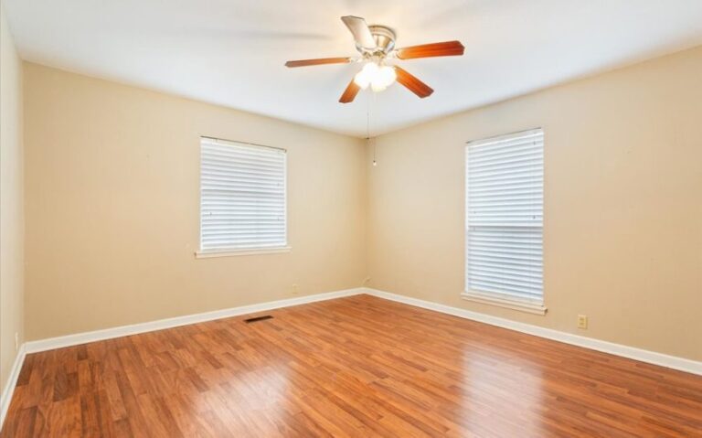 15 1016 E Franklin St 18 850x530 1 768x479