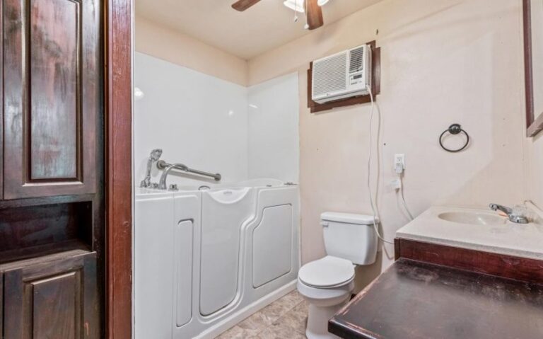 15 106 N Thompson 11 850x530 1 768x479