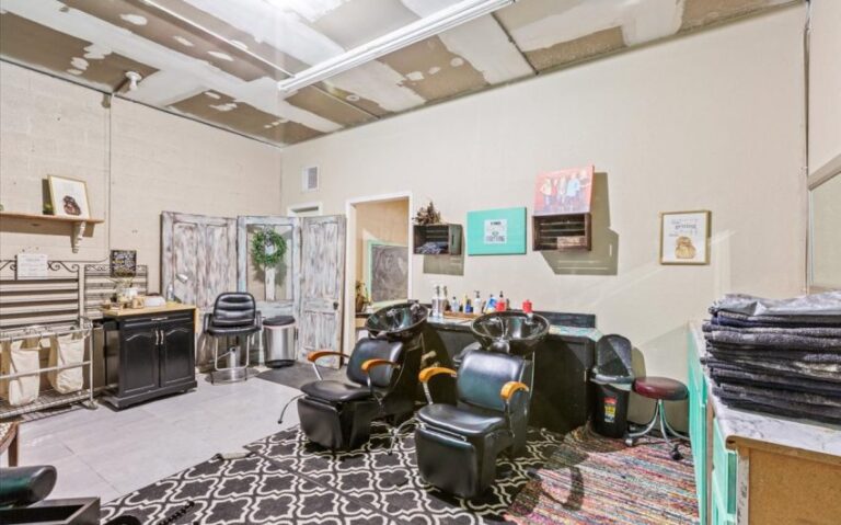 18 115 E Franklin 13 850x530 1 768x479