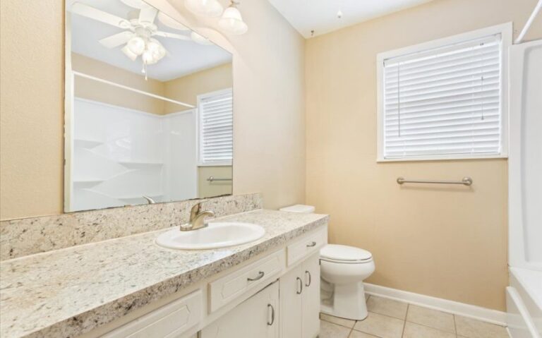 19 1016 E Franklin St 20 850x530 1 768x479