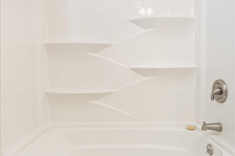 20 1016 E Franklin St 23 800x530 1 768x509