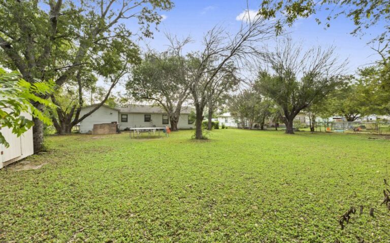 22 318 S Charles 17 mls 850x530 1 768x479