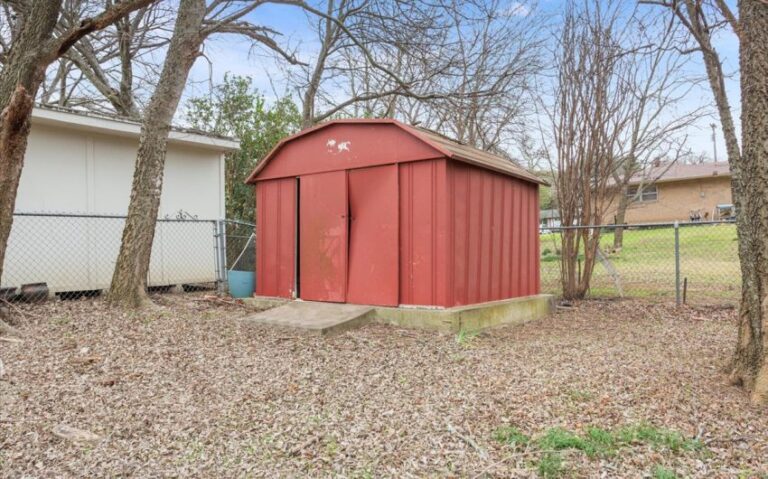 26 1016 E Franklin St 27 850x530 1 768x479