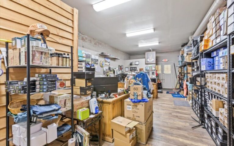 26 115 E Franklin 21 850x530 1 768x479