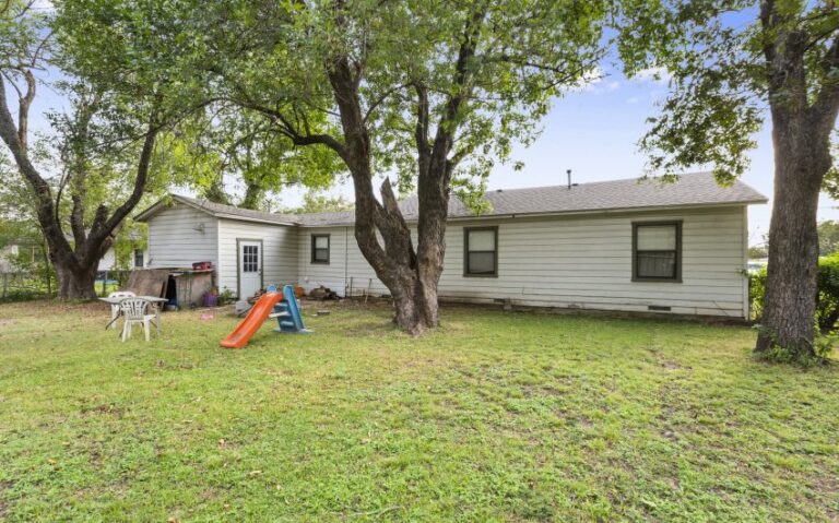 26 318 S Charles 21 mls 850x530 1 768x479