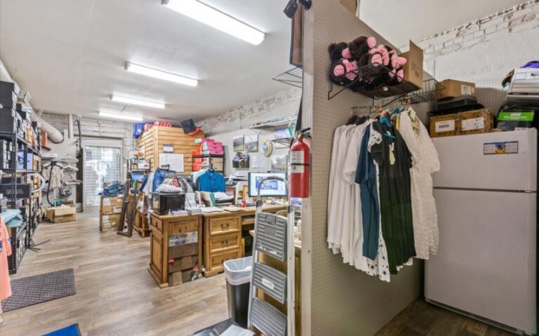 27 115 E Franklin 22 850x530 1 768x479