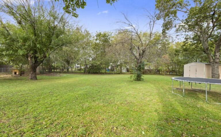 28 318 S Charles 23 mls 850x530 1 768x479