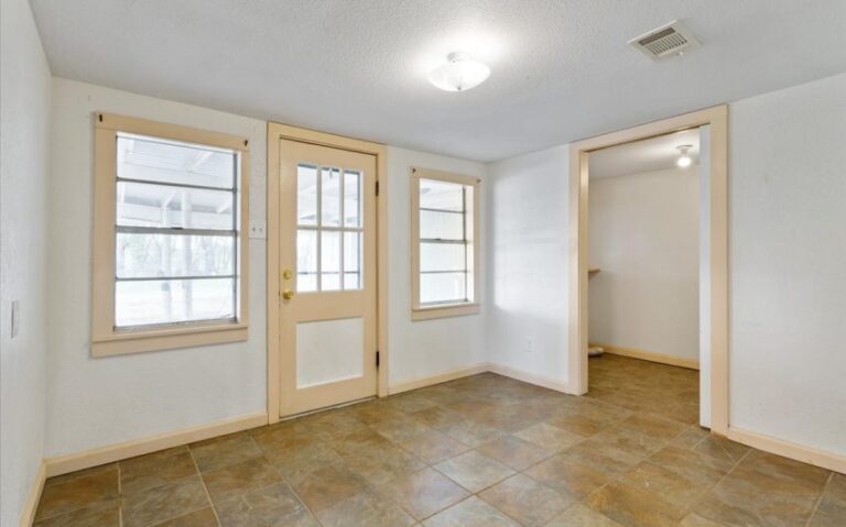 29 1900 Old Brandon Rd 11 Copy 850x530 1 768x479