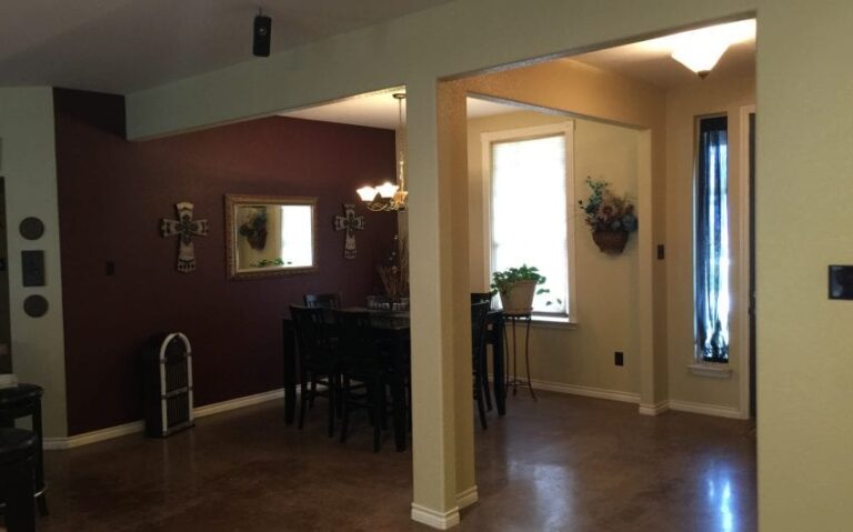 311 HCR 3110 N dining room 850x530 1 768x479