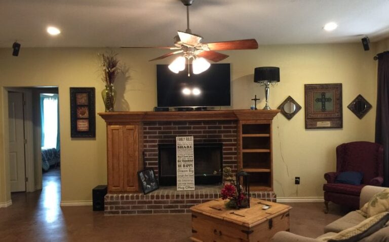 311 HCR 3110 N fireplace photo 850x530 1 768x479