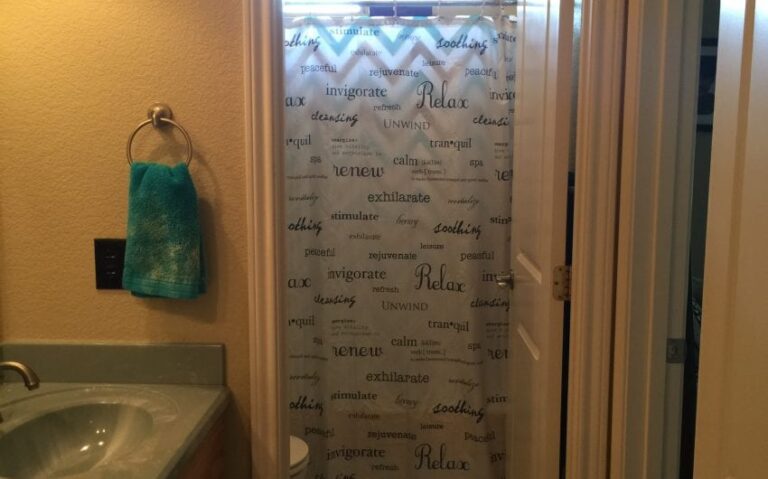 311 HCR 3110 N photo of sink and shower girls e15060334932 768x479