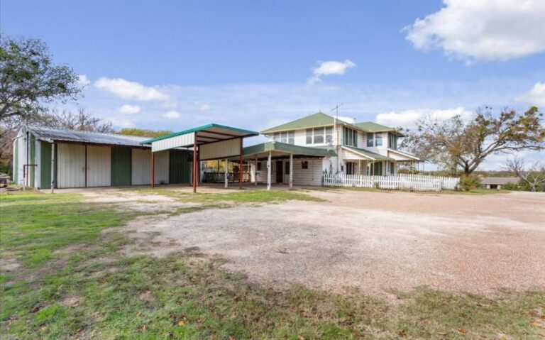 35 1900 Old Brandon Rd 2 850x530 1 768x479