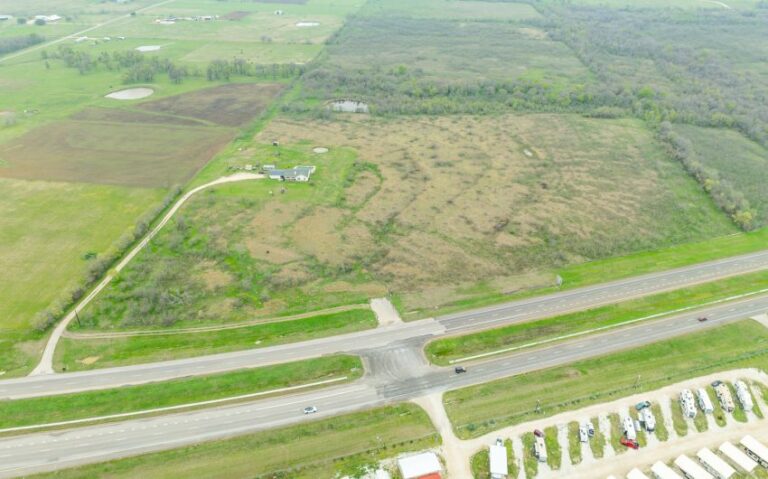 Exterior 2 850x530 1 768x479