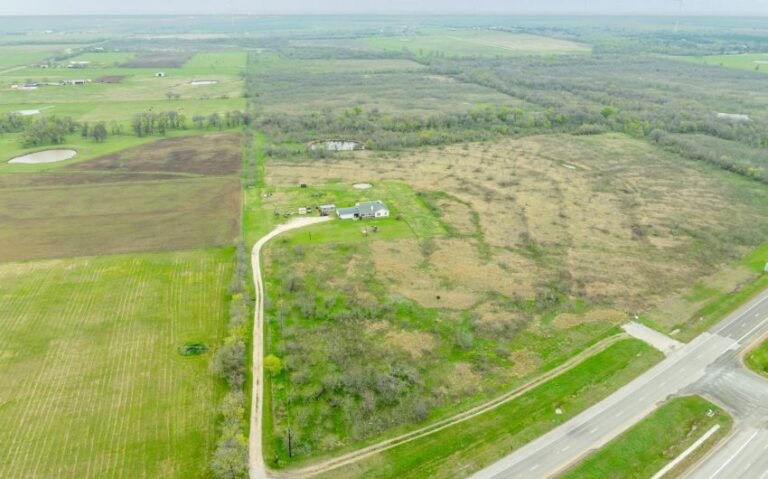 Exterior 3 850x530 1 768x479